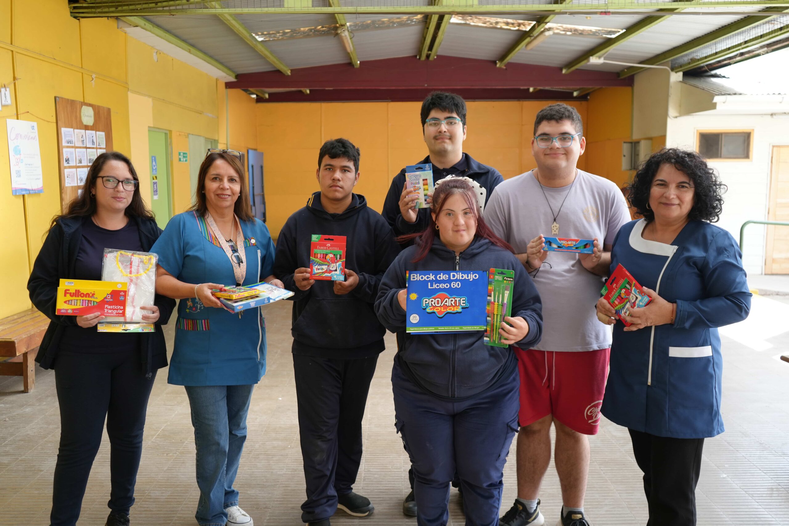 Cerca de 6 mil estudiantes de Marga Marga reciben kits escolares por parte del SLEP para fortalecer inicio de año escolar 2026