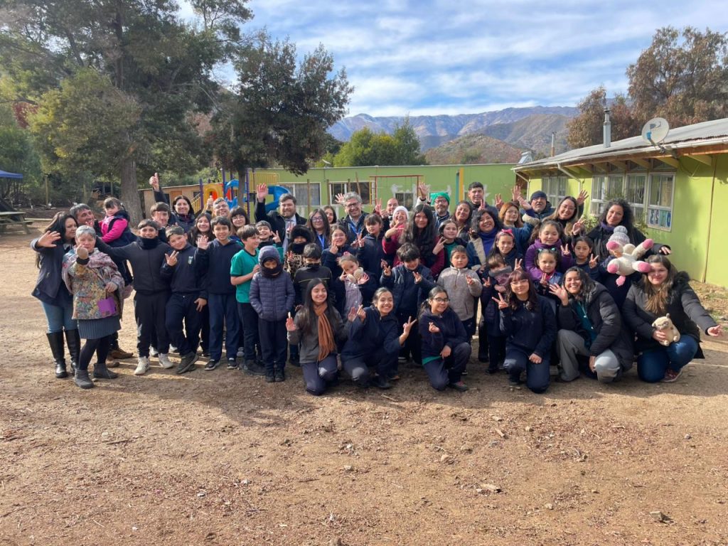 Escuela Rural Delfina Alarcón de Colliguay fue elegida para marcar el regreso a clases en la Región de Valparaíso