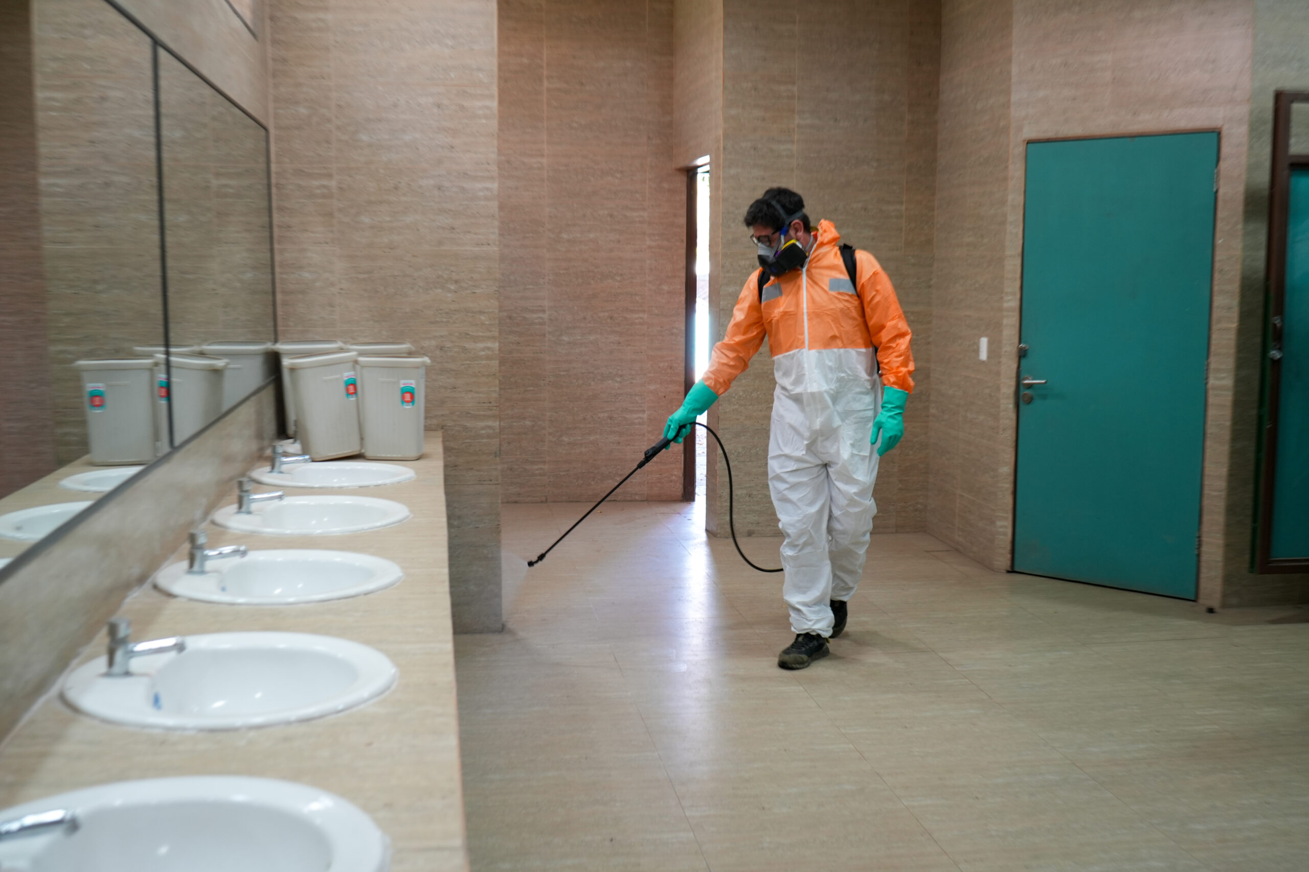 SLEP Marga Marga realiza acciones preventivas de mantenimiento y control de plagas de cara al inicio del año escolar 2026